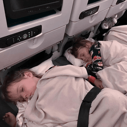 RESTORA Inflatable Travel Pillow